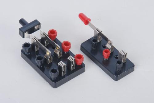 雙刀雙擲開關(guān)