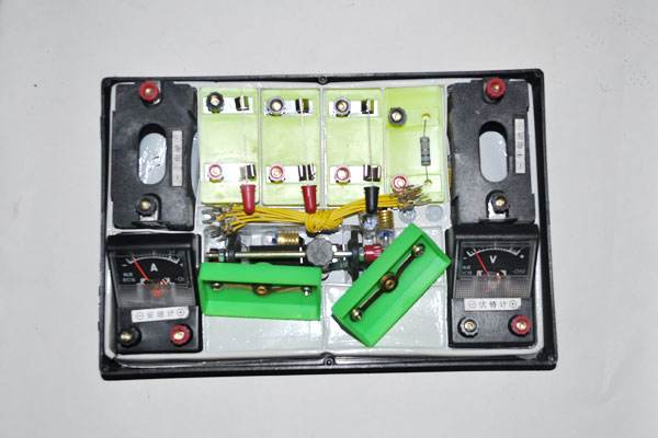 初中學(xué)生線路實(shí)驗(yàn)板